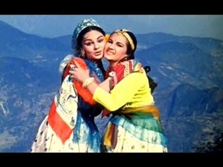 Hamare Gaon Koi Aayega | Asha Bhosle, Lata Mangeshkar