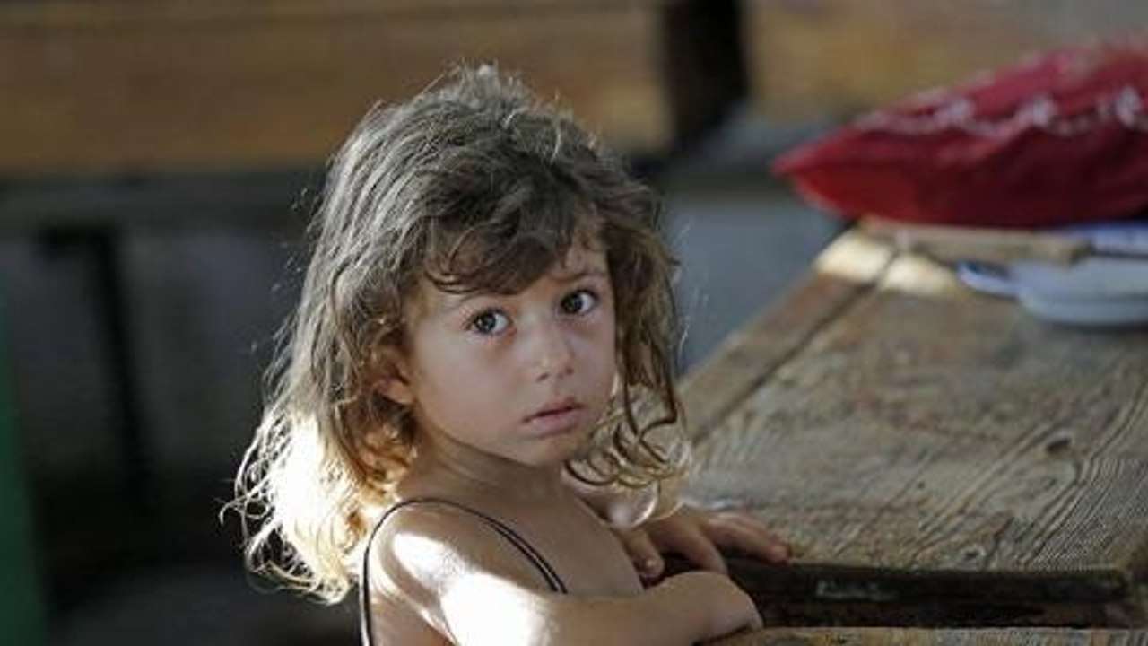 Gaza humanitarian situation deepens as strikes continue