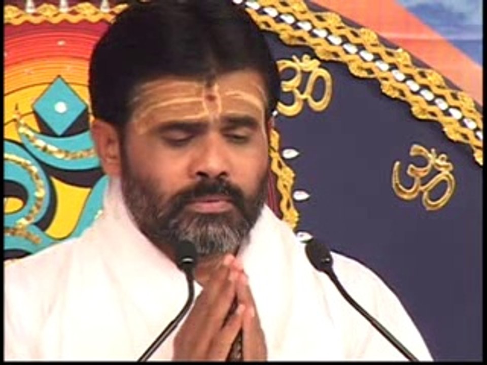 Shiv Katha Giri Bapu at Bardoli in Gujarati Part 32