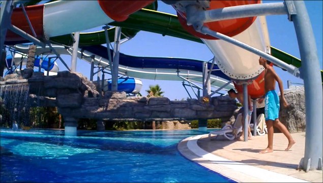 ВОДНЫЕ ГОРКИ РОЯЛ ХОЛИДЕЙ ПЕЛАС