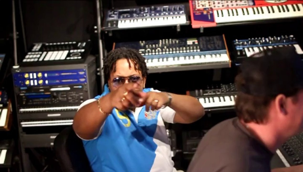 Teaser jump Dj punos feat faya little g