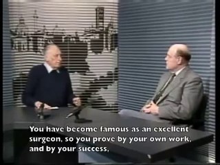 Hans Ruesch en conversation avec le Dr Werner Hartinger