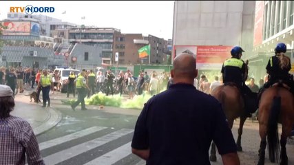 Fietsgooiende voetbalhooligan opgepakt - RTV Noord