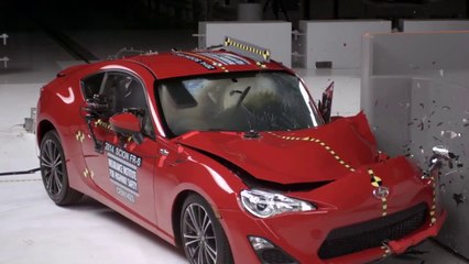 2014 Scion FR-S (GT86) Crash Test - Acceptable