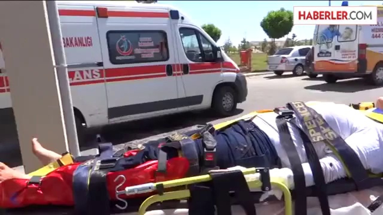 Otomobil devrildi: 6 yaralı -