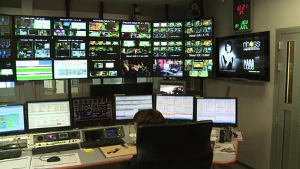 Eiffel Tower transmitting TV-radio to 12 million Parisians