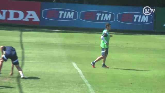 Lúcio falha e Mendieta faz golaço no treino do Palmeiras