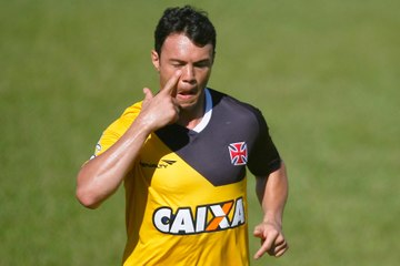 Vai pro jogo? Adilson comenta a situação de Kléber no Vasco