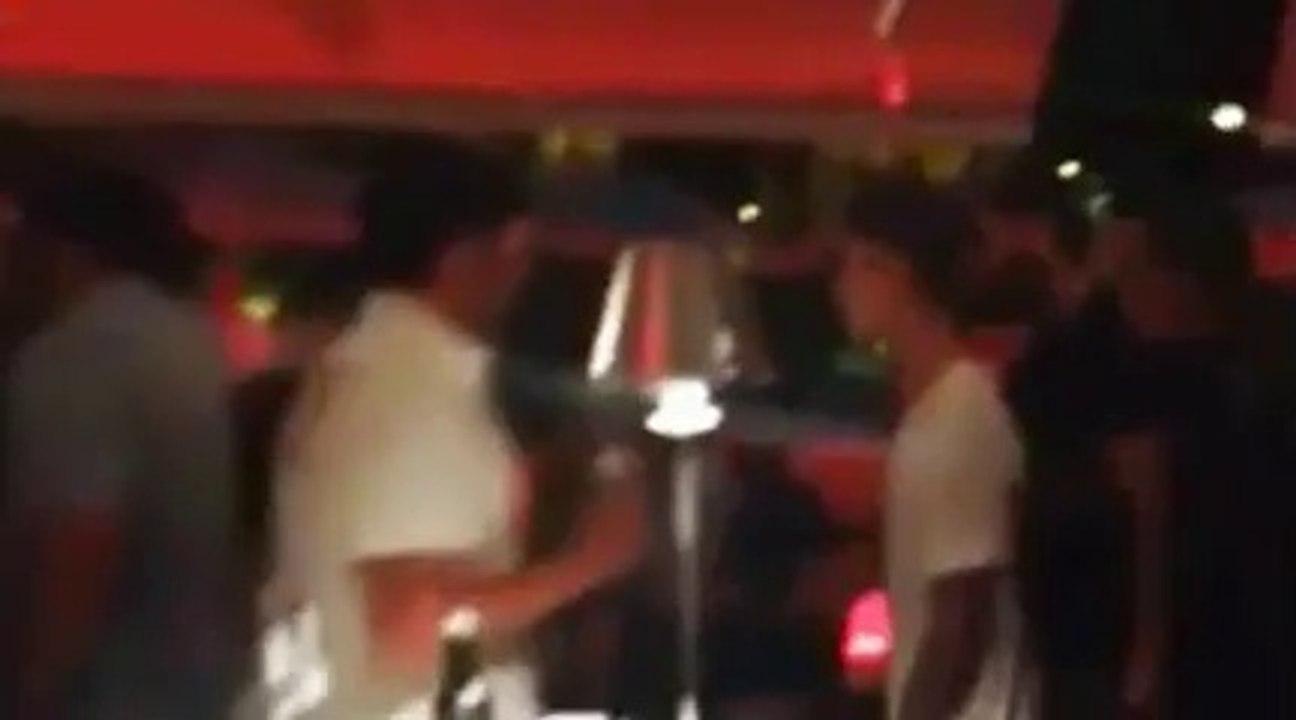 Orlando Bloom throws a punch at Justin Bieber in Ibiza restaurant