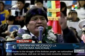 Government of Bolivia delivering computers to high school students