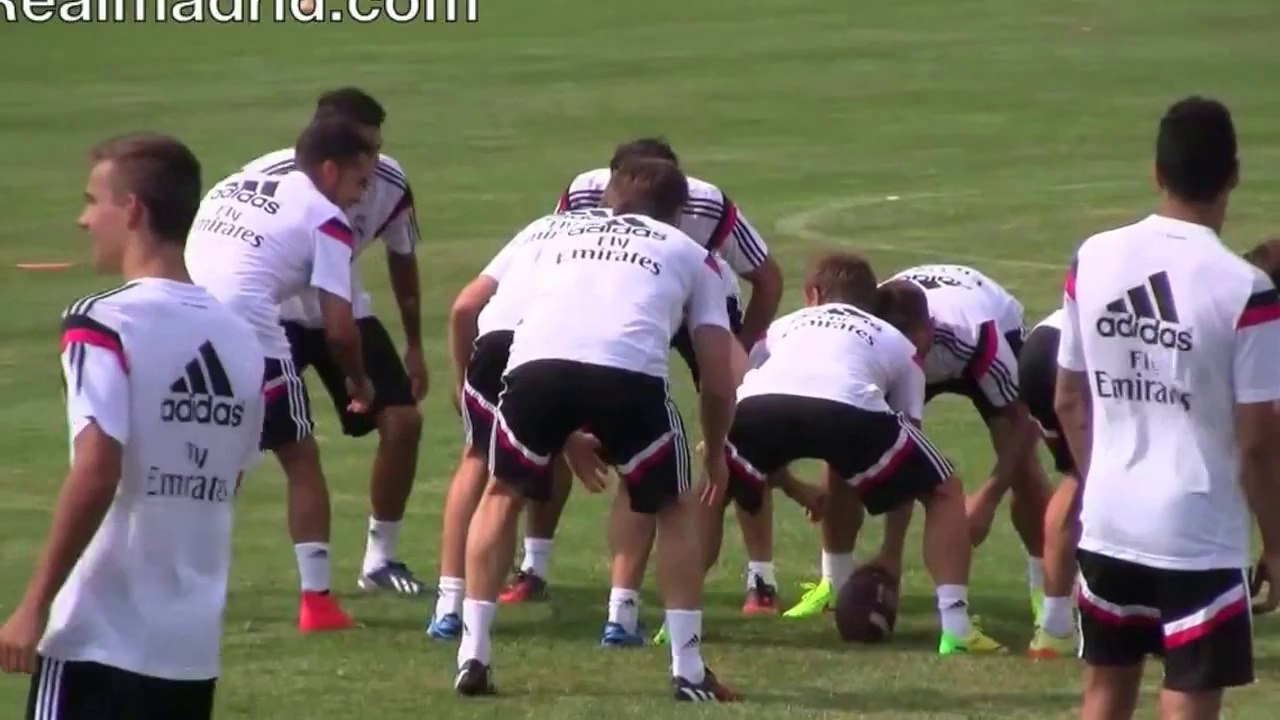 Les joueurs du Real Madrid essayent le football américain