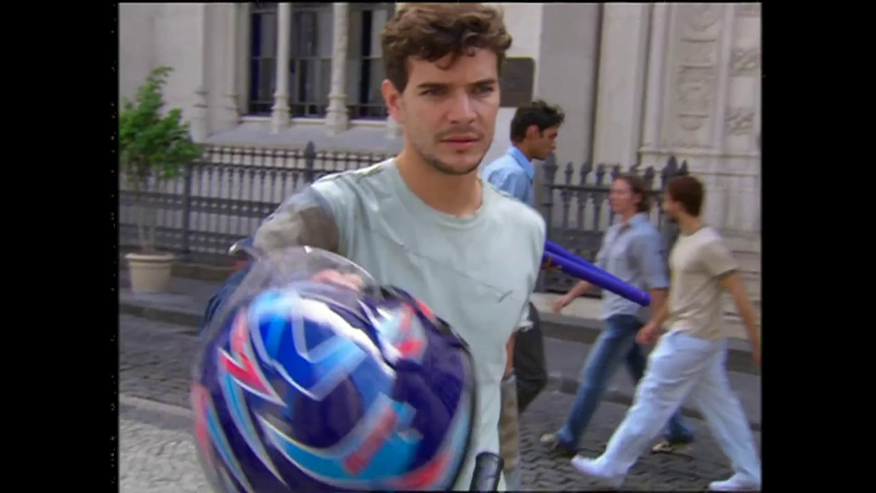 Chamada de reprise dupla de "Caras & Bocas" e "Cobras & Lagartos" (2014)