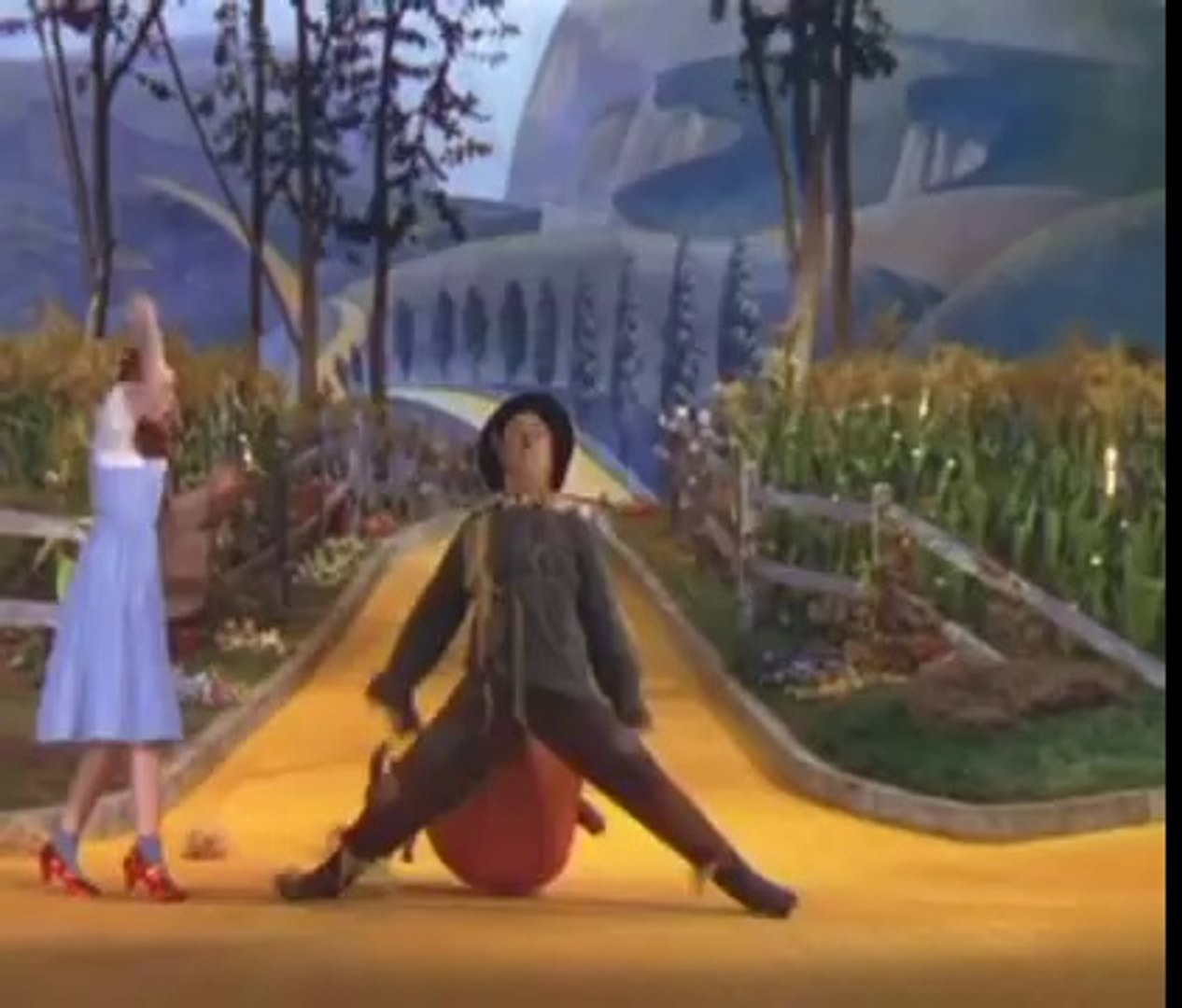 The Wizard Of Oz Scarecrow Scene