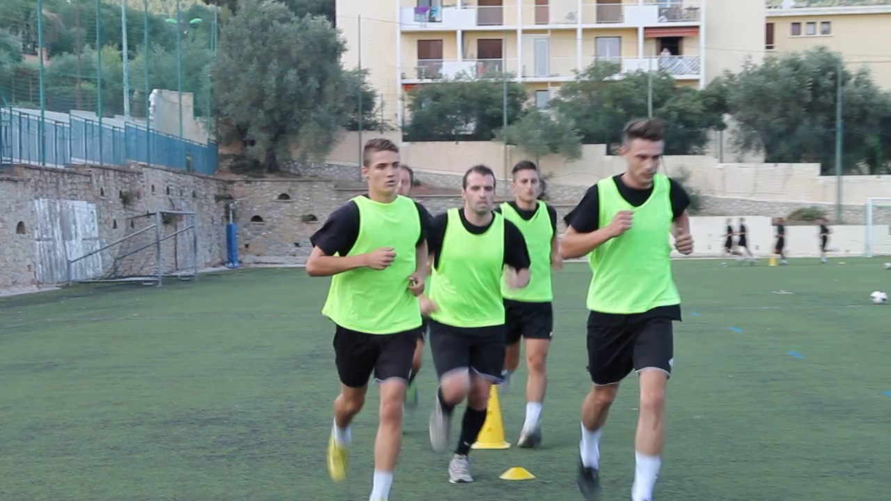 UAV Football Préparation de début de saison ! test VAMEVAL -