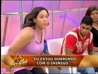 Casos de Família - Convidado discute com Christina Rocha e abandona o palco (16/03/2011)