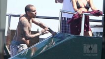 Back To Buff?  Chris Brown Flaunts Fast Weight Loss