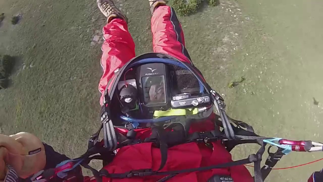 flirt avec zone règlementée sur le larzac en parapente