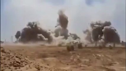 جندي إسرائيلي يُصور لحظة قصف مسجد في غزة