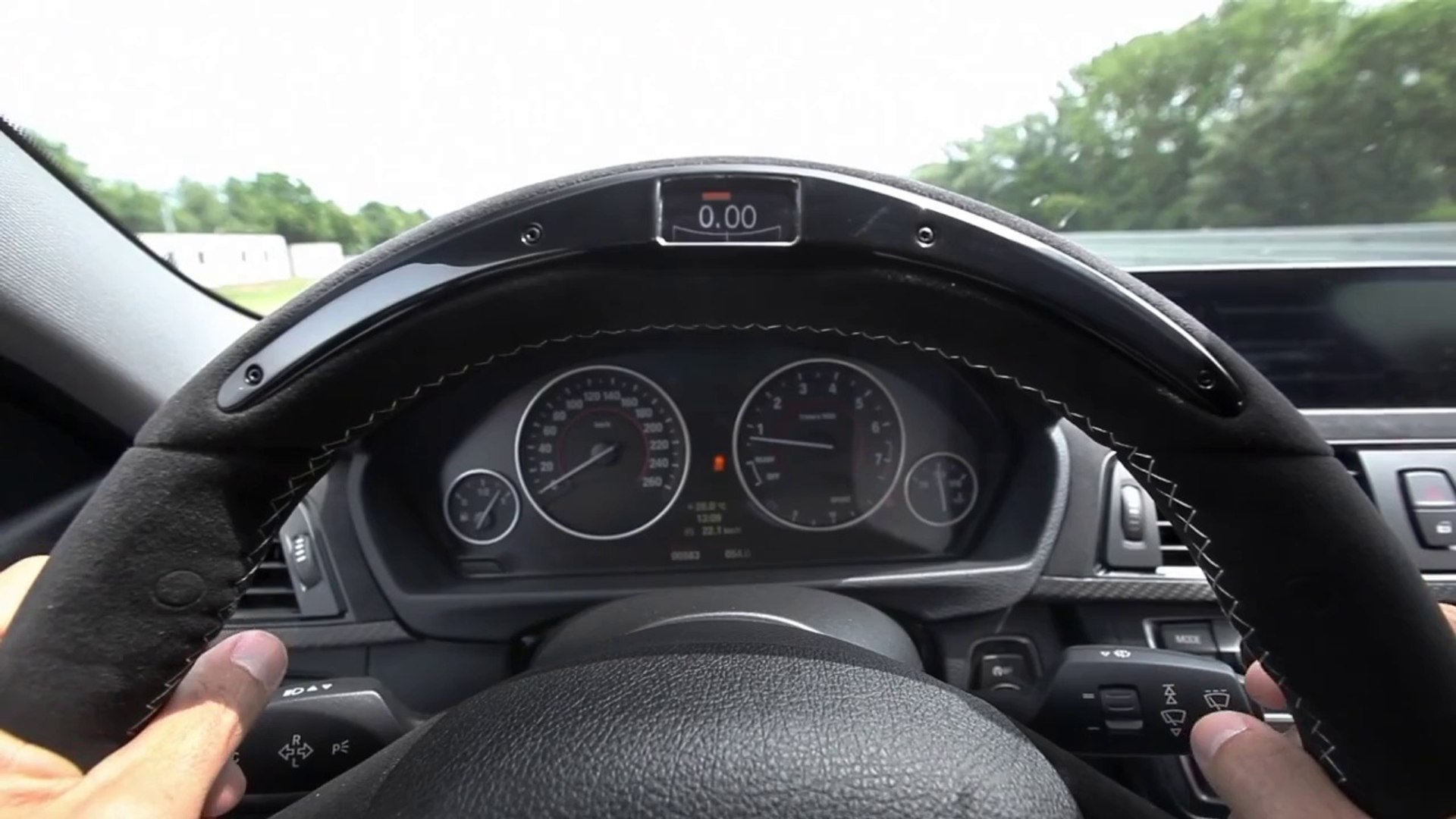 руль bmw performance с дисплеем. тахометр в рулевое колесо. руль мерседес е213. руль бмв е90 м с тахометром. руль бмв м5 ф10.