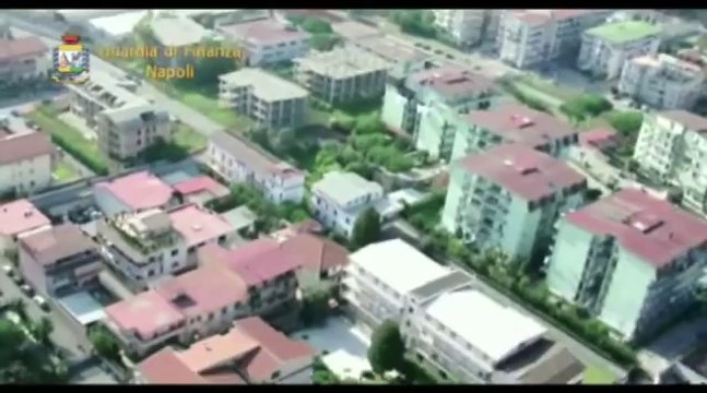 Teano - GdF sequestra 9 tonnellate di sigarette in un autocarro