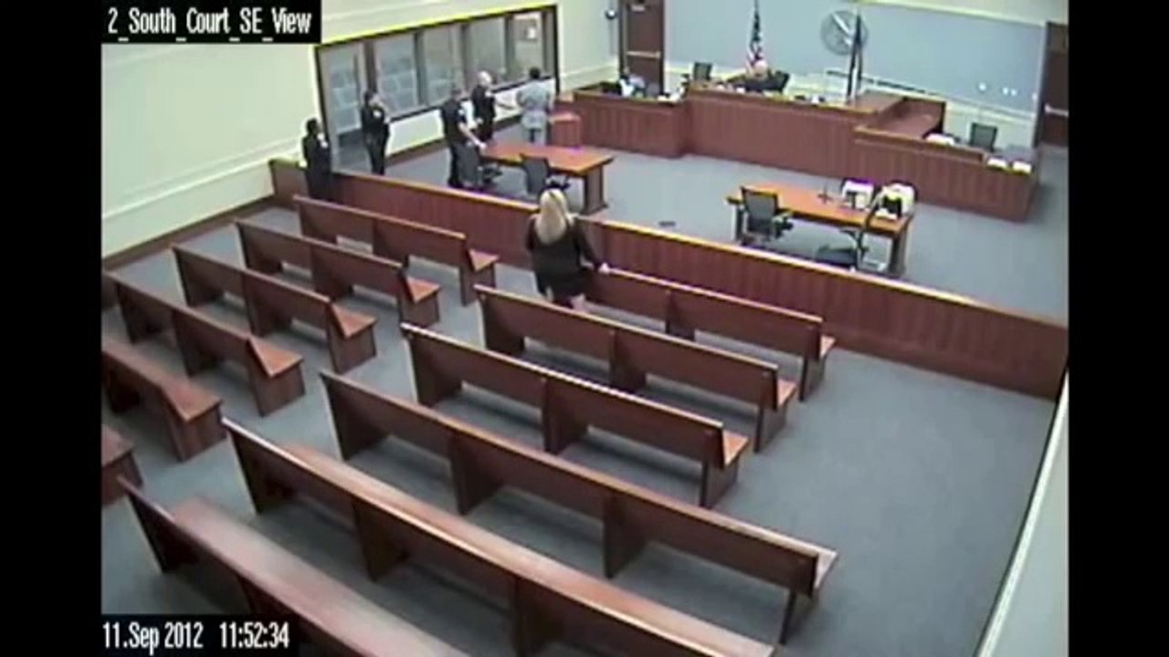 Courtroom video shows Denver sheriff's deputy attacking shackled inmate