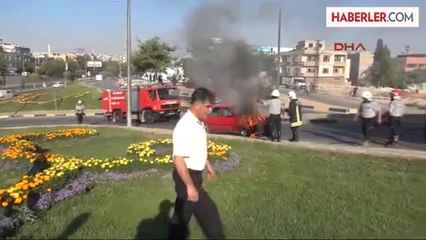 Alev Alan Lpg'li Otomobil Paniğe Neden Oldu