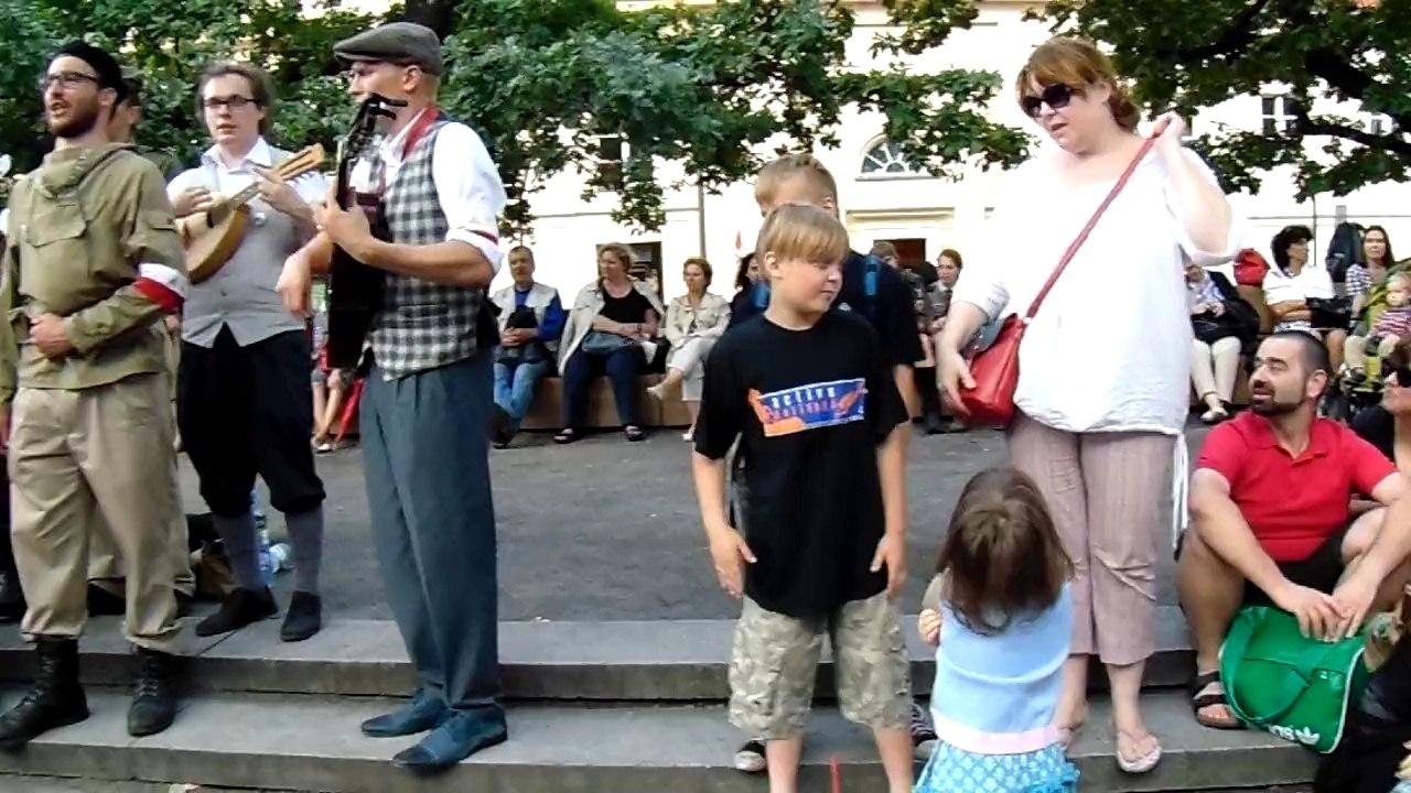 WARSZAWIANKA Z 1831 ROKU - na Skwerze Hoovera w 70- tą rocznicę wybuchu Powstania Warszawskiego.