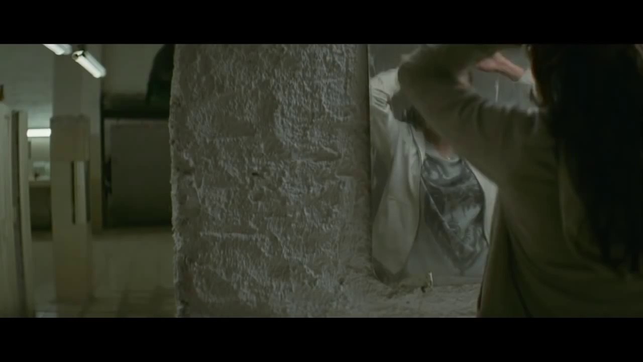 Miss Bala - Bathroom