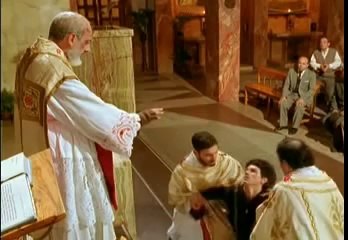 Padre Pio - "Estamos todos sentados num banco baixo"