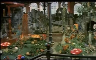 A FANTÁSTICA FÁBRICA DE CHOCOLATE (1971) - Trailer