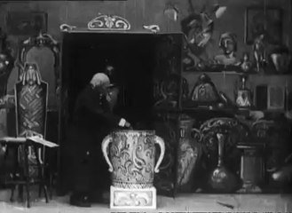 The haunted curiosity shop (Robert W.Paul, 1901)