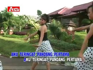 HITAM MANIS koplo meggi z @ lagu dangdut