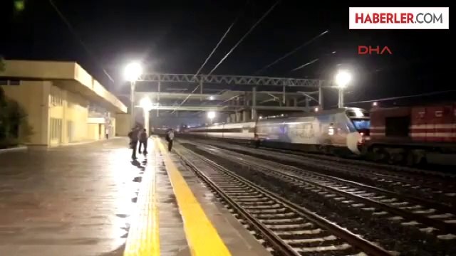 Hızlı Tren İkinci Kez Yolda Kaldı Haberine Ek