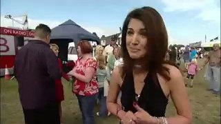 Pakistani Anchor With UK AAJ - Reham Khan dancing