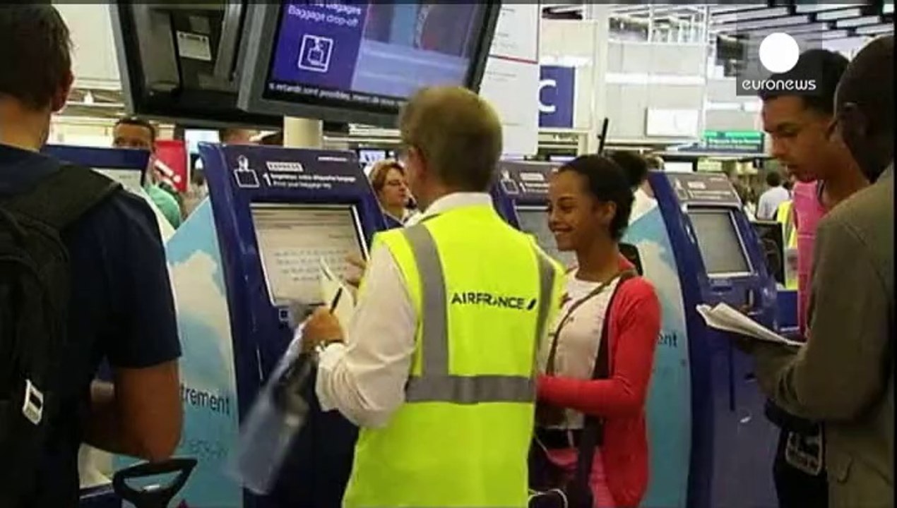 Huelga de aeropuertos y 900 km de atascos para empezar las vacaciones en Francia