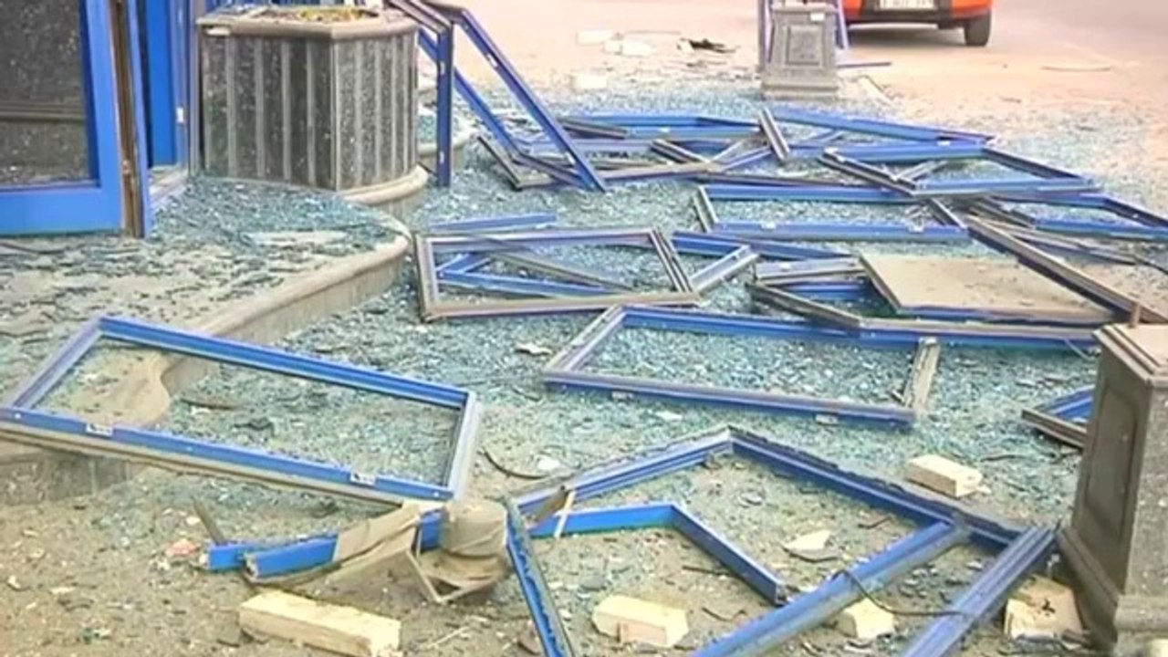 Displaced Gazans wake up to new day in U.N.-run shelter as death toll soars