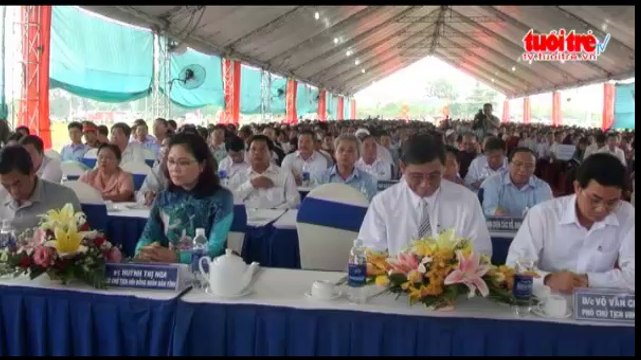 Công an Đồng Nai trao 400 phần quà cho người nghèo