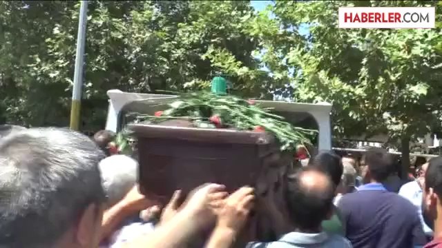 Öğretim üyesi kalp krizi sonucu öldü -