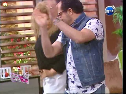 #ربع_دستة_ستات : بالفيديو #شريف_مدكور هد حيل مها أحمد من الرقص