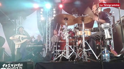 Bout du Monde. Goûter Dhafer sous le chapiteau