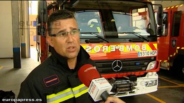 Dos muertas y una herida tras chocar contra una farola