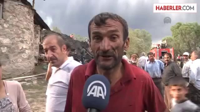 Ev ve ahır yangınında 3 buzağı telef oldu -