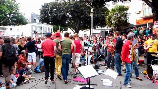 FIL 2014 dim 3 - Les trompettes du Mozambique - Extrait 2