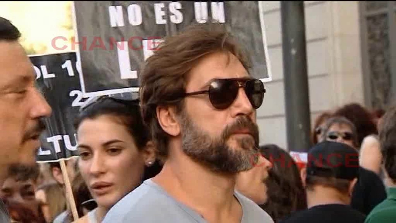 El padre de Anjelina Jolie insulta a Penélope Cruz