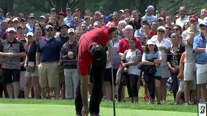 下载视频: Tiger Woods se blesse en faisant un swing et est obligé d'abandonner - Bridgestone WGC