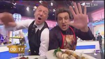 Flavio Insinna e Amadeus cucinano per lo speciale della Lotteria Italia