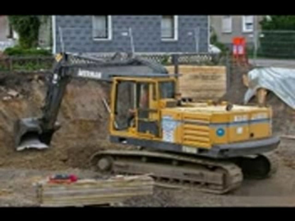 Volvo EC200 AKERMAN Excavator Service Parts Catalogue Manual INSTANT DOWNLOAD – SN: 2101 - 2759