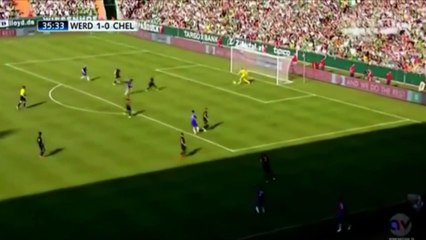 Le raté de Torres face au Werder Brême