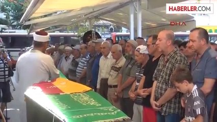Uyuşturucudan Ölen Genç Gözyaşlarıyla Uğurlandı