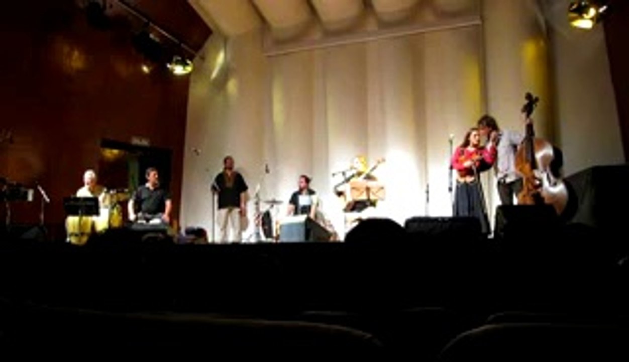 Cuando el hombre va en camino (presentacion) Por el sur Trio